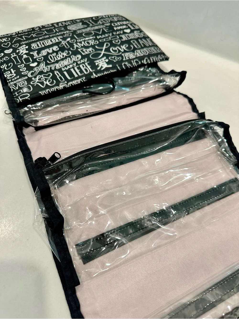 NEW Mary Kay Travel Roll-Up Makeup Bag discontinued design “Love Amor Amour”